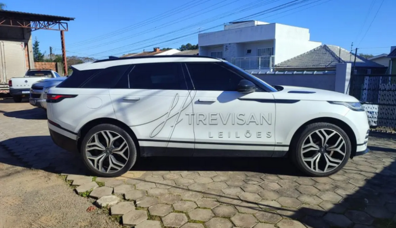 Veículo Range Rover Velar 2.0 P250 R-Dynamic SE, avaliado em R$ 263.268,00