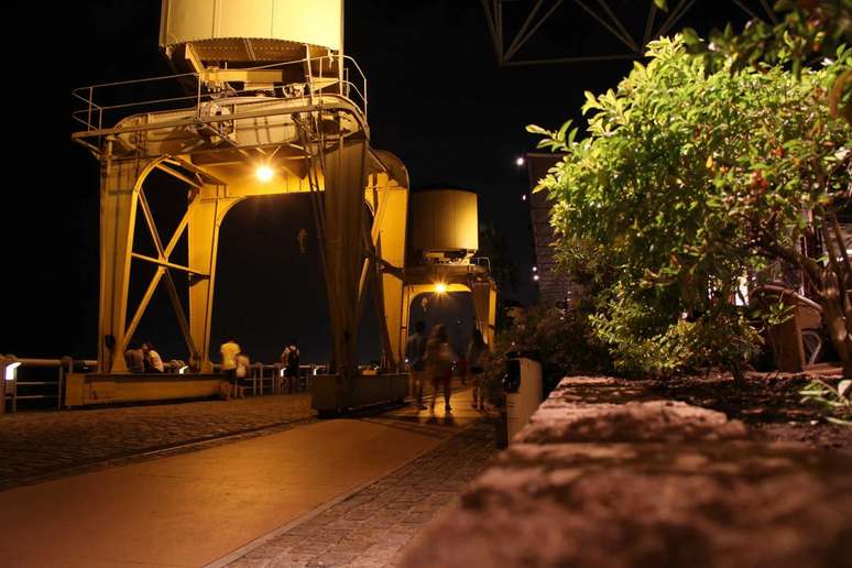 Esta&ccedil;&atilde;o das Docas 