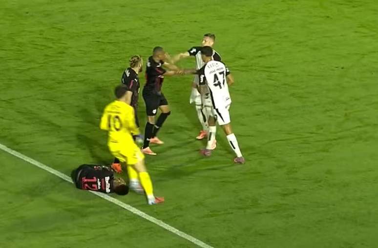 CBF divulga &aacute;udio do VAR em expuls&atilde;o pol&ecirc;mica no Corinthians &ndash;