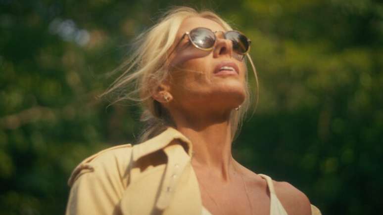 'Meu Ayrton por Adriane Galisteu' detalha vida da apresentadora após a morte do piloto.