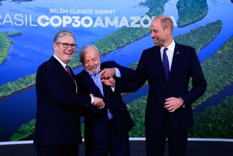 O presidente Lula com o príncipe William e o primeiro-ministro do Reino Unido, Keir Starmer