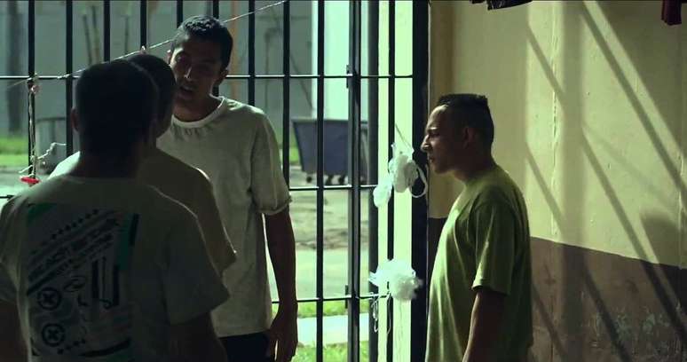 Jorge Dias, o Gerson, personagem que conta hist&oacute;ria real de Nelson Tobias; ao lado, Felipe Simas, o Zeca.