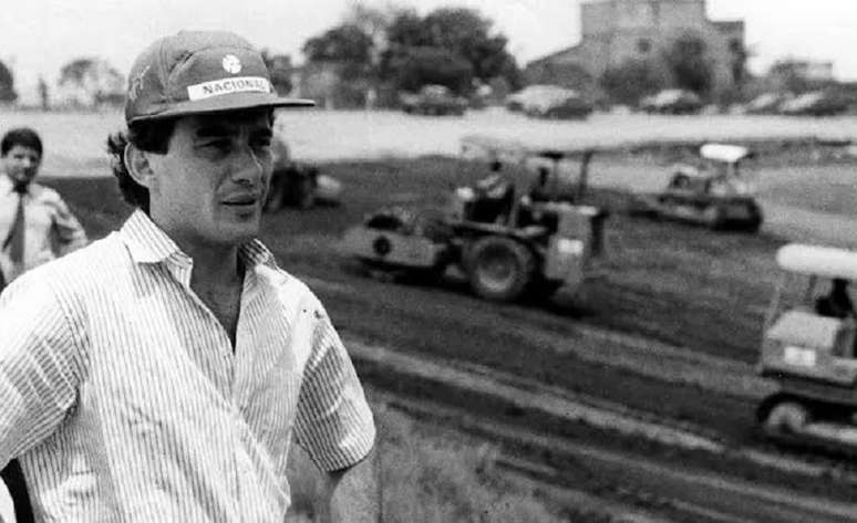Senna durante as obras em 1989