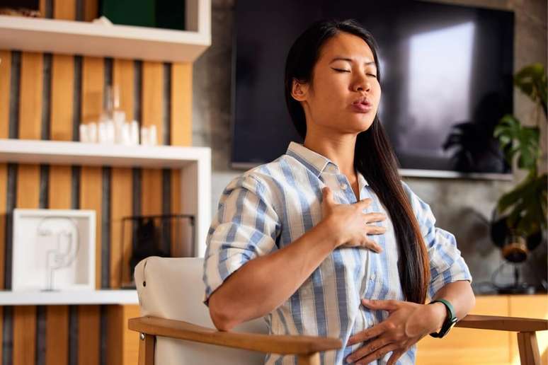 Exerc&iacute;cios de respira&ccedil;&atilde;o ajudam a aliviar o estresse e a ansiedade 