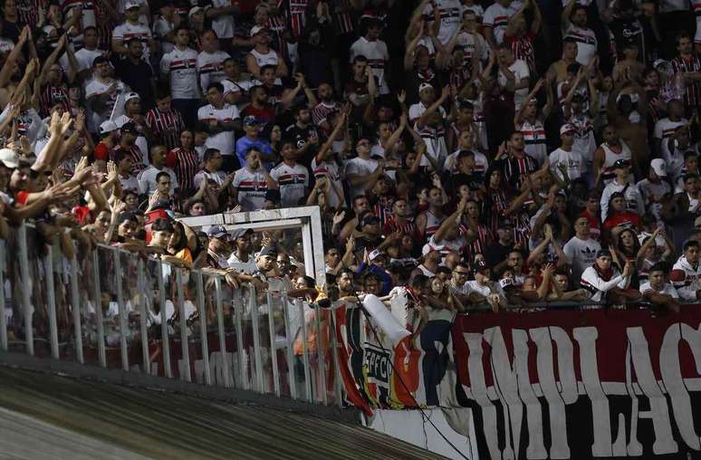 Vila Belmiro será a casa do São Paulo nesta reta final de Brasileiro –