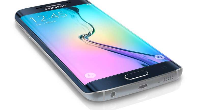 Outro ponto importante é a presença da bateria removível, algo cada vez mais raro nos smartphones atuais – depositphotos.com / manae