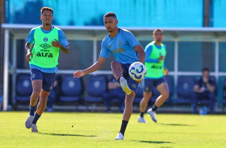 André Henrique pode ser titular contra o Fortaleza –