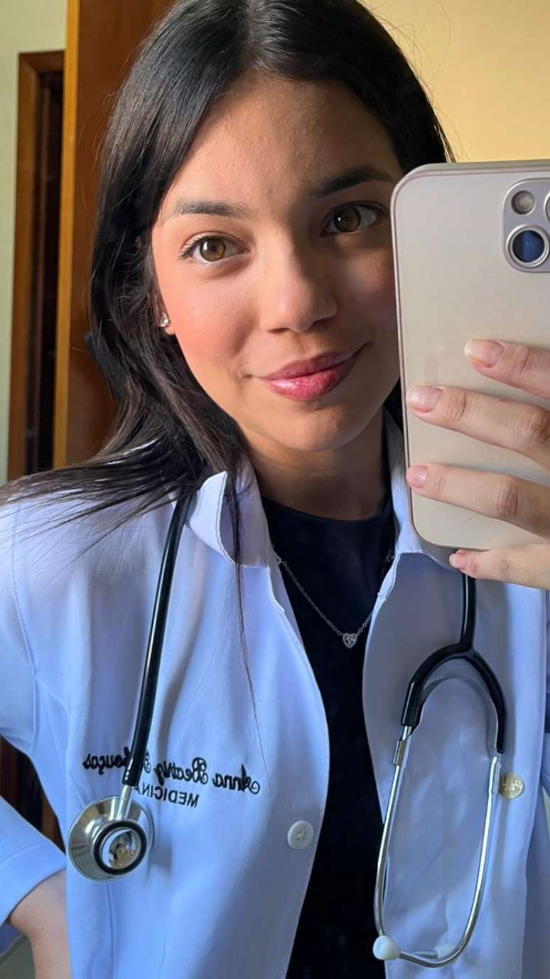 Anna Beatriz acertou 83 de 90 quest&otilde;es no primeiro dia do Enem 2024