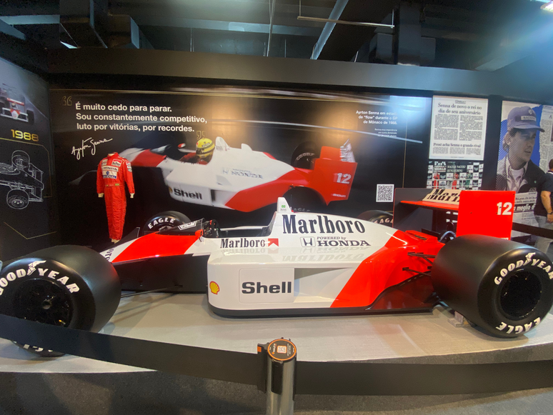 Senna clube conta com réplica da McLaren MP4/4