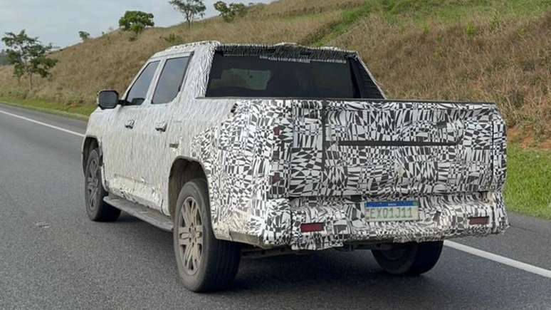 Nova geração da picape Volkswagen Amarok em testes no Brasil