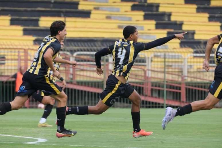 Volta Redonda venceu a Portuguesa por 1 a 0 e garantiu a vaga na final da Taça Rio Sub-20-