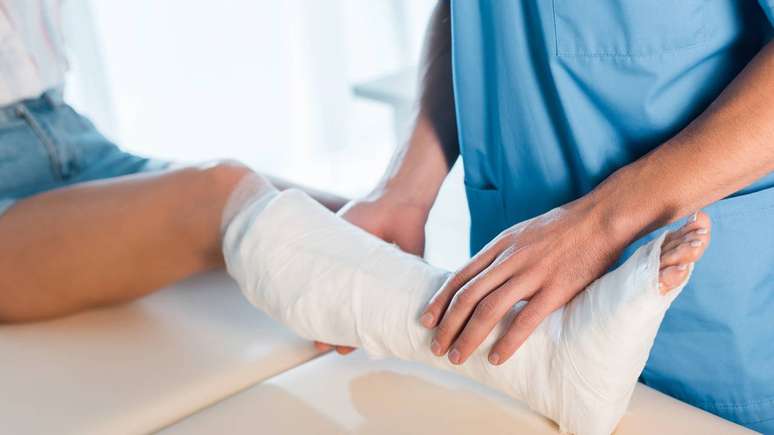 Indiv&iacute;duos costumam apresentar hematomas, ossos quebrados e queimaduras sem terem consci&ecirc;ncia da gravidade &ndash; depositphotos.com / VitalikRadko