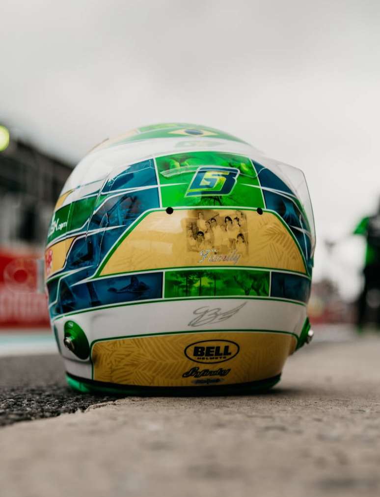 Bortoleto trouxe foto de sua família no capacete