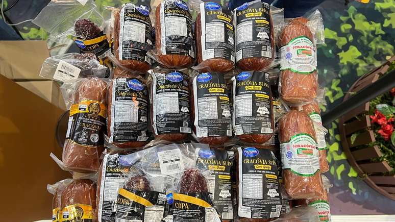 Made from pork and larger in diameter than typical salami, the sausages are produced using smoking techniques in wood-fired ovens.