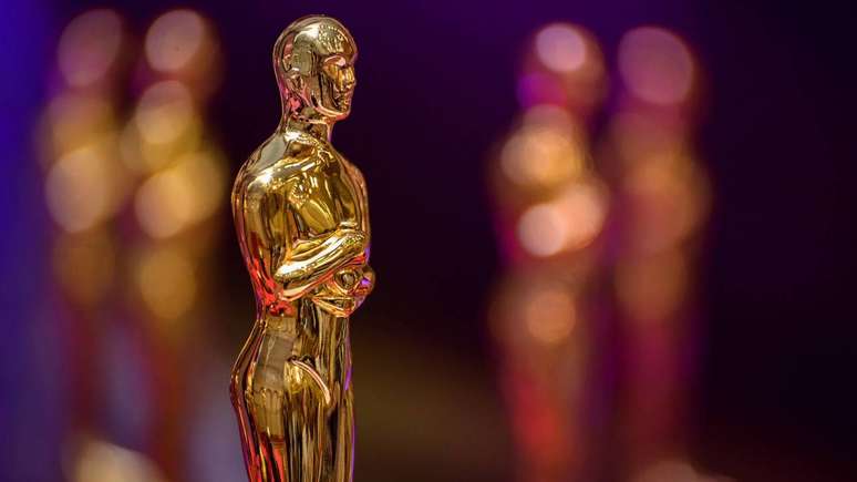 “Jaws” wins three Oscars: Best Editing (Verna Fields), Best Original Score (John Williams) and Best Sound (Robert L. Hoyt, Roger Heman, Earl Madeley, John Carter) – Depositphotos.com / MidoSemsem