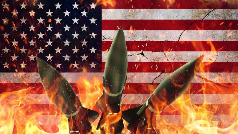 Estima-se que mais de 12.000 ogivas nucleares estejam ativas no mundo, concentradas principalmente entre EUA e R&uacute;ssia -depositphotos.com / alonesdj