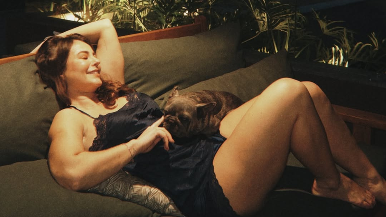 Paola Oliveira shows off how she's vacationing at home with her pets