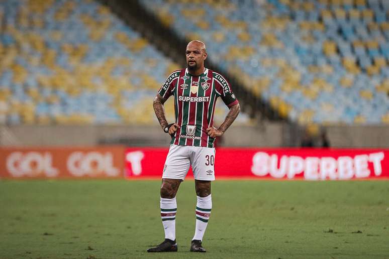 Felipe Melo em a&ccedil;&atilde;o pelo Fluminense &ndash;