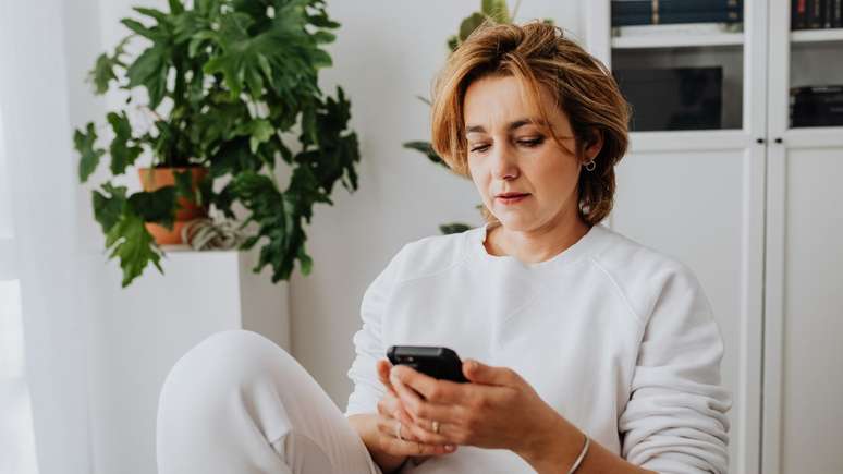 Alguns hábitos do dia a dia podem encurtar a vida, segundo estudos; veja quais são e como evitá