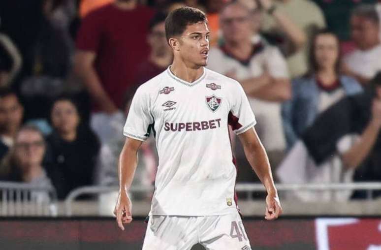 Júlio Fidelis em ação pelas categorias de base –