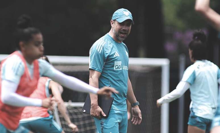 Jonas Urias, treinador da equipe Feminina do Cruzeiro. 