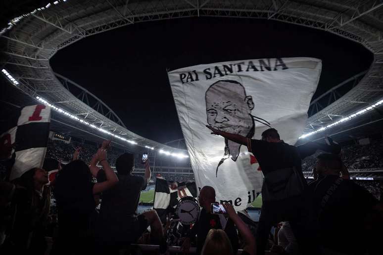 Torcida do Vasco não terá São Januário. Portanto, o Nilton Santos será o seu novo caldeirão.