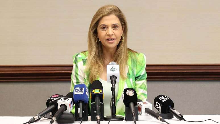 Presidente Leila Pereira, do Palmeiras em entrevista coletiva –