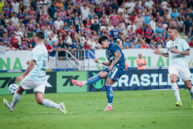 Fortaleza e Grêmio empatam, no Castelão, pelo Brasileirão 