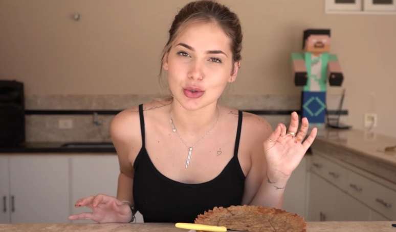 O bolo de cookie de Virgínia Fonseca é uma delícia: com chocolate amargo e doce de leite, receita é melhor que muitas de padaria.