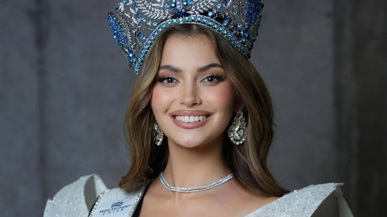 Ignacia Fernández é Miss Mundo Chile e vocalista de death metal