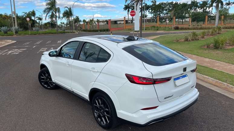 Fiat Fastback Impetus Híbrido 2026