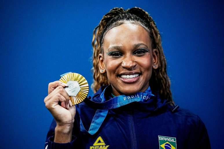 Medalhista de ouro em Paris, Rebeca Andrade é atleta do Clube de Regatas do Flamengo