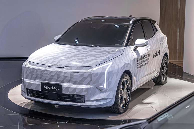 Kia Sportage 2026 ainda com camuflagem no Brasil