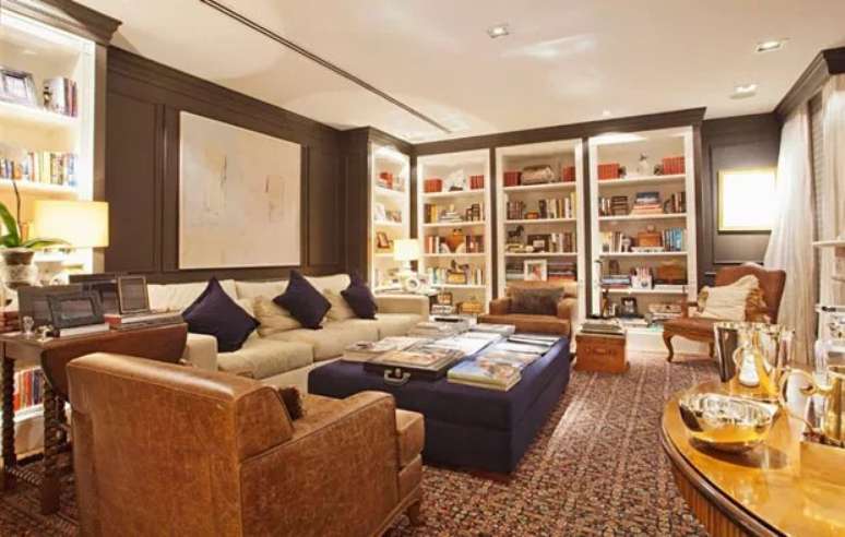 Detalhe do tr&iacute;plex de Luciana Giimenez