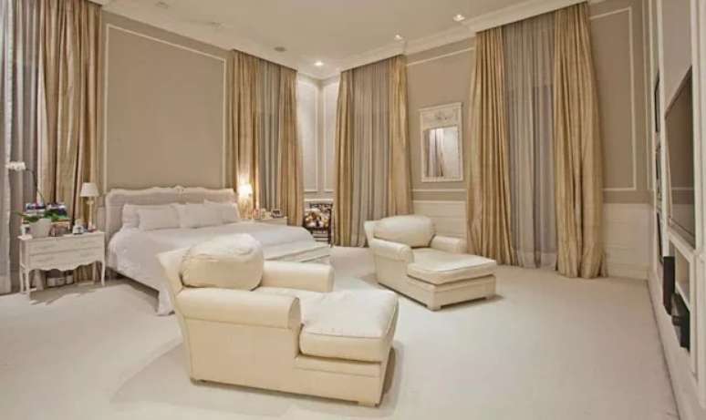 Detalhe do tr&iacute;plex de Luciana Giimenez