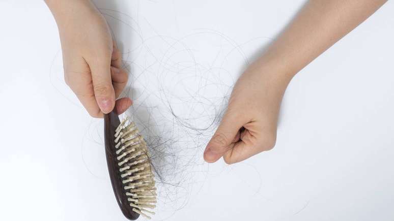 O eflúvio telógeno não causa danos permanentes ao folículo –