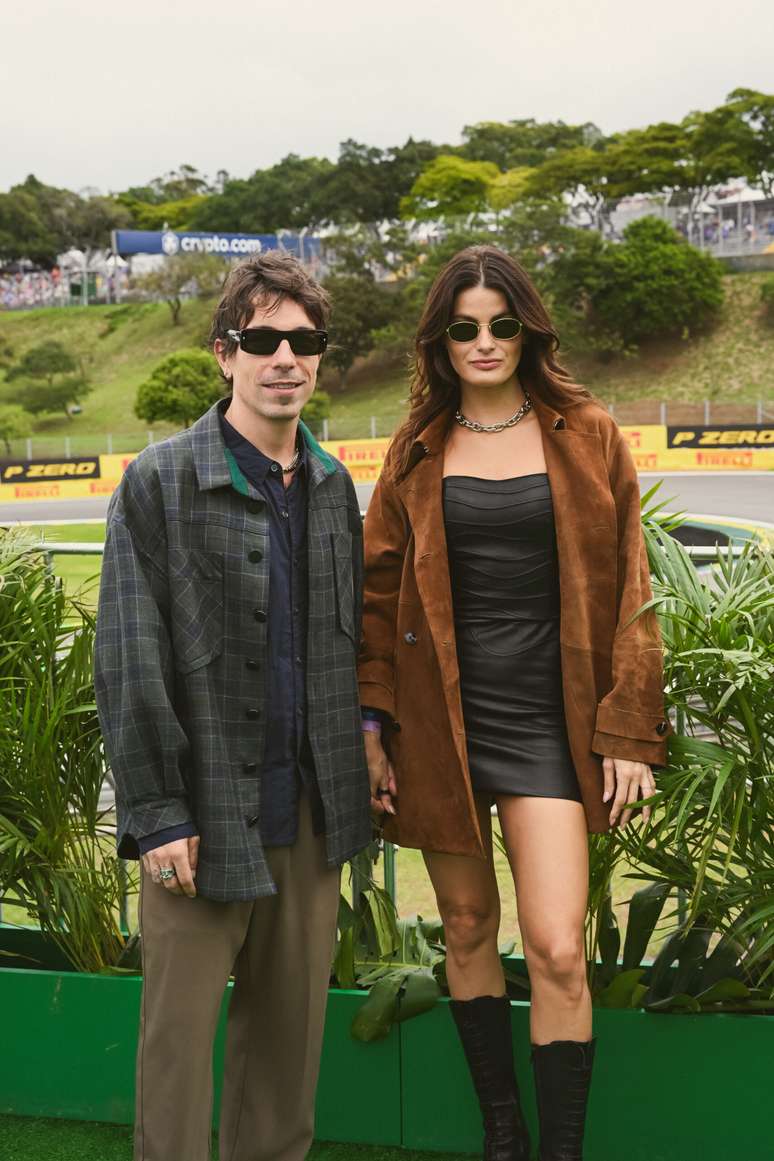 Di Ferrero e Isabeli Fontana 