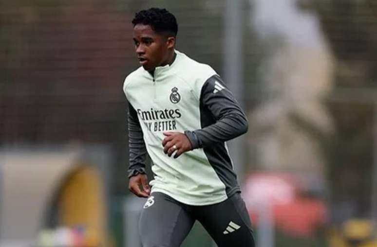 Endrick durante treinamento do Real Madrid –