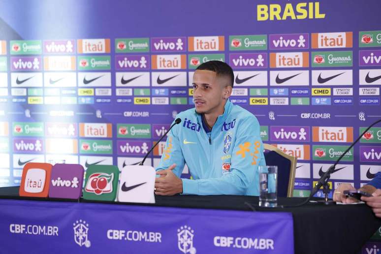 Juba terá forte concorrência na lateral da Seleção –