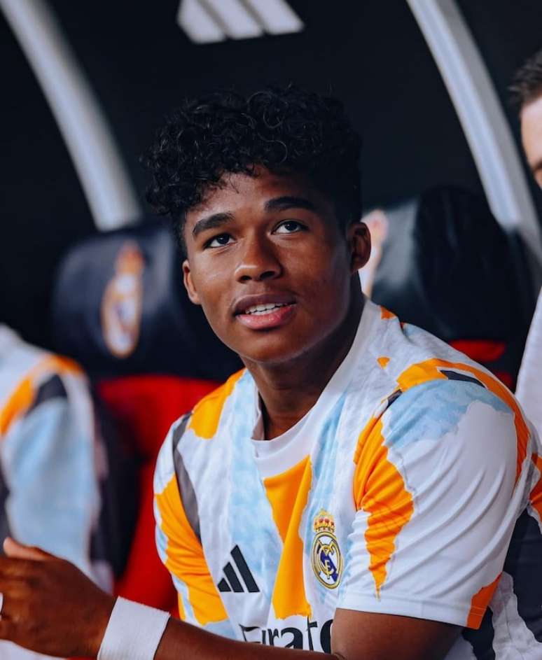 Endrick tem empréstimo encaminhado pelo Real Madrid ao Lyon.