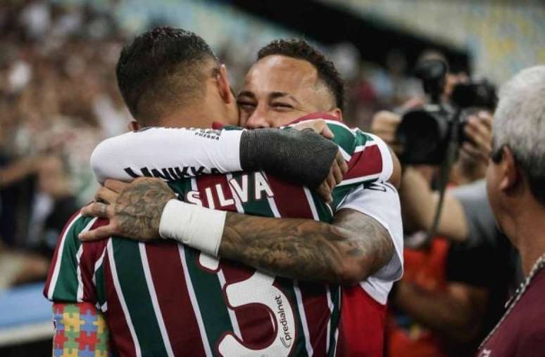 Thiago Silva posta mensagem de apoio a Neymar –