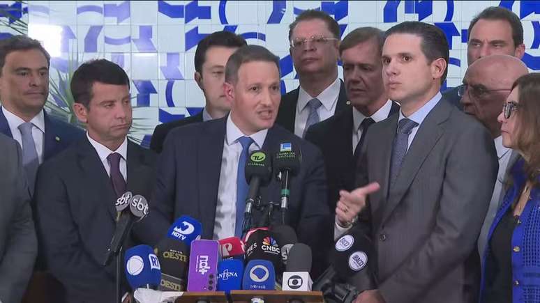 A declaração foi feita em uma coletiva de imprensa conjunta com o presidente da Câmara dos Deputados, Hugo Motta