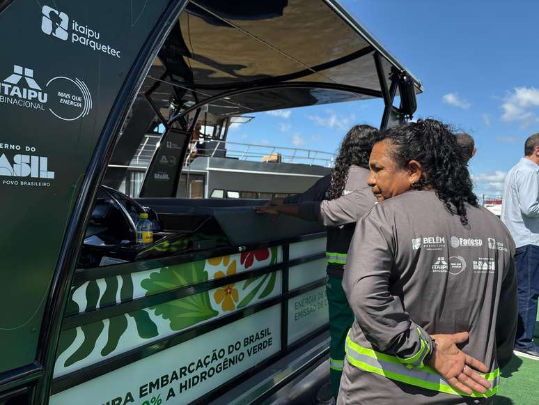 Before the official handover, cooperative workers were invited to board the boat