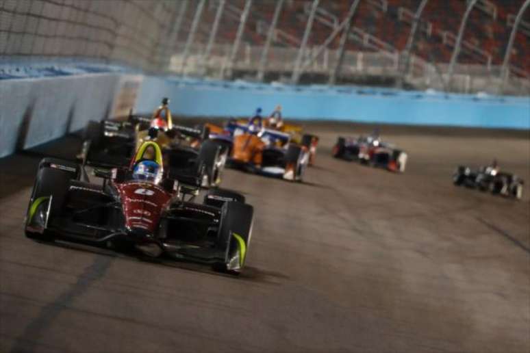 Na última aparição da Indy em Phoenix os carros ainda não contavam com Aeroscreen e sistema híbrido