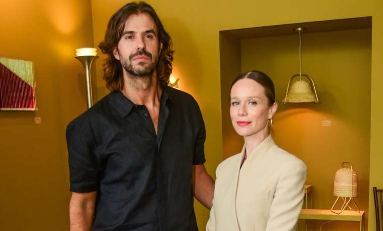 Mariana Ximenes e Thiago Cordeiro foram clicados juntos em um evento em abril deste ano