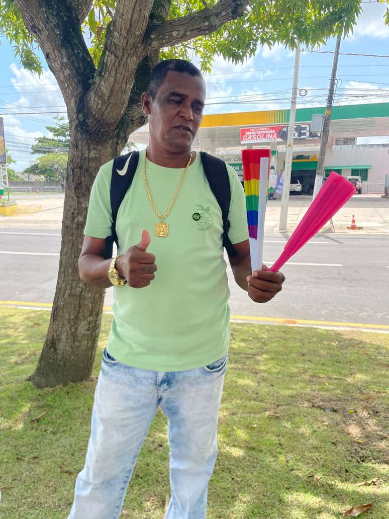 Vendedor de leques na COP30