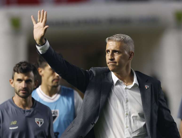 São Paulo está na oitava posição e se quiser sonhar com a vaga na Libertadores, precisa melhorar seu desempenho nessa reta final do campeonato. 