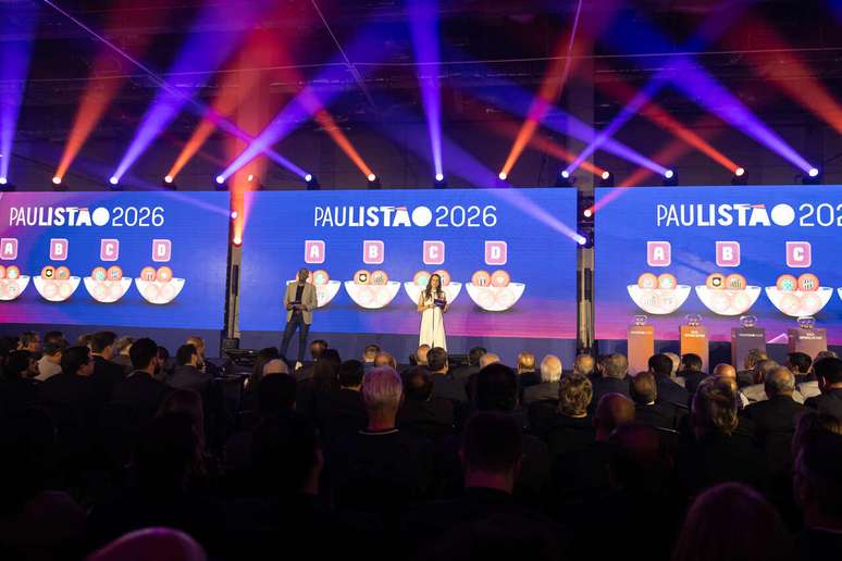 The competition follows the Champions League format –