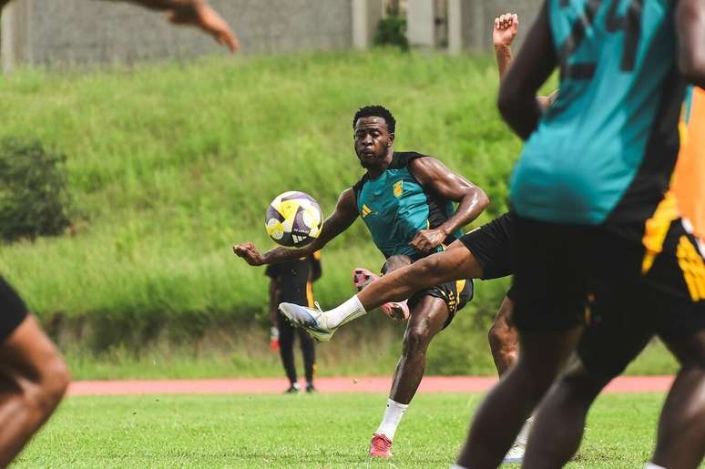 Vitória nesta quarta-feira, contra Trinidad e Tobago, fora, pode valer a classificação para o Mundial.