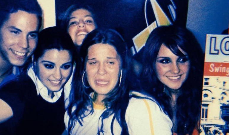 Você reconhece essa fã OBCECADA pelo RBD? Hoje ela é uma das presas mais temidas de ‘Tremembé’ e continua amando a banda.